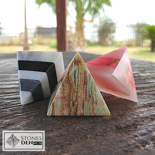 Stones Den Onyx Cube Pyramid 02